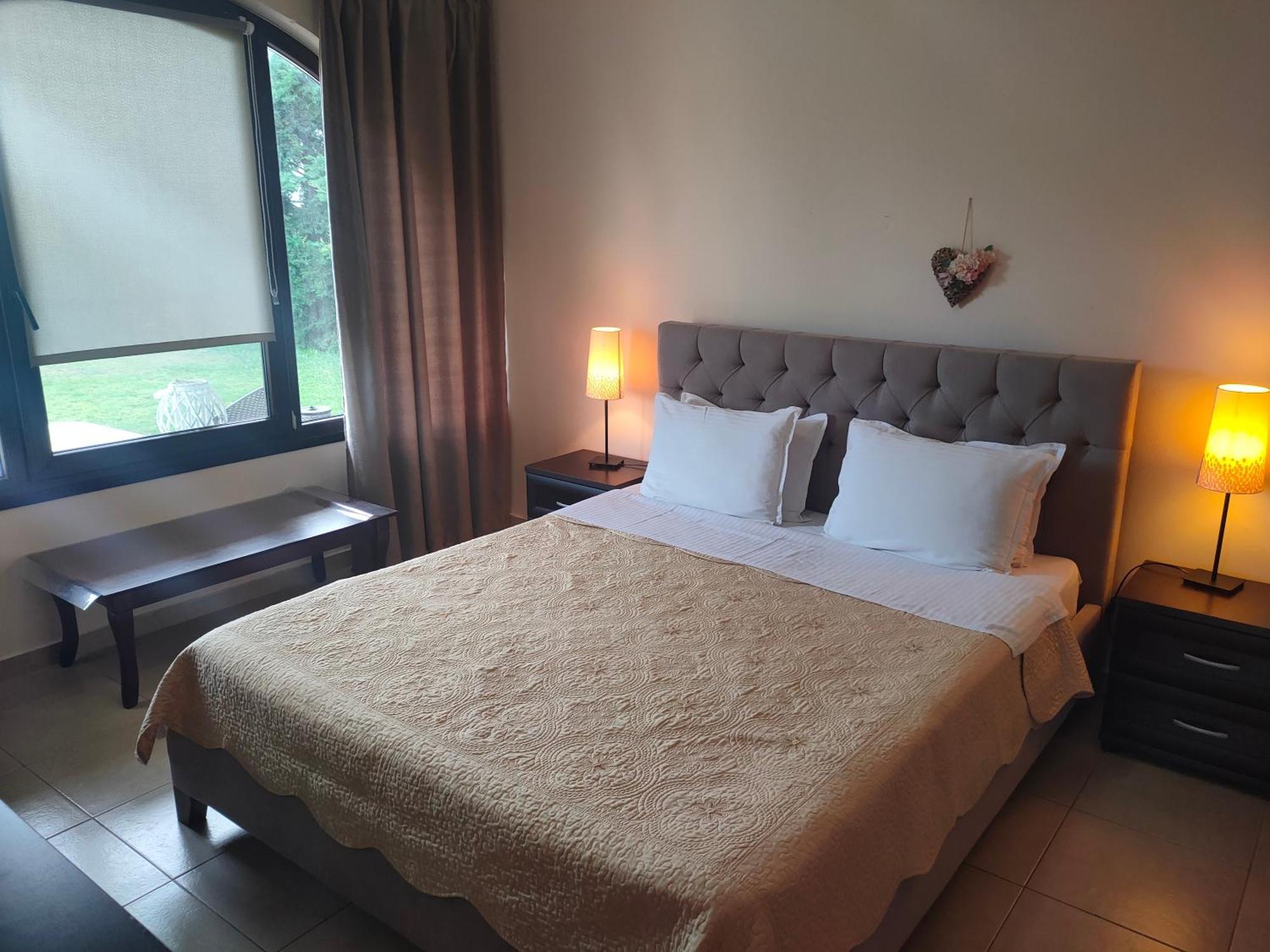 Nautica Bay Apartments เกราโมตี ภายนอก รูปภาพ